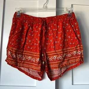 Old navy / boho / bag shorts / pattern / pockets / tie waist / summer / paisly